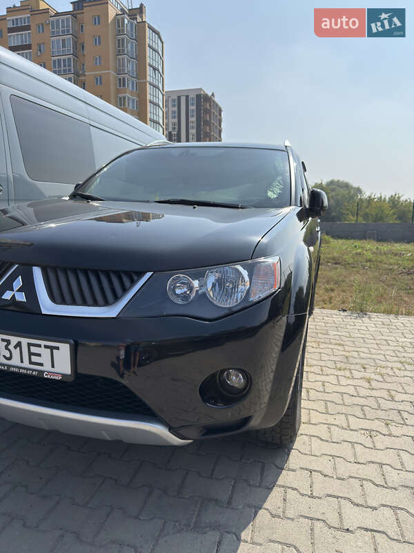 Внедорожник / Кроссовер Mitsubishi Outlander 2008 в Черновцах фото 3 Внедорожник / Кроссовер Mitsubishi Outlander 2008 в Черновцах