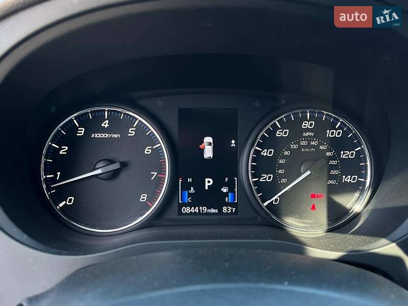 Внедорожник / Кроссовер Mitsubishi Outlander 2017 в Львове