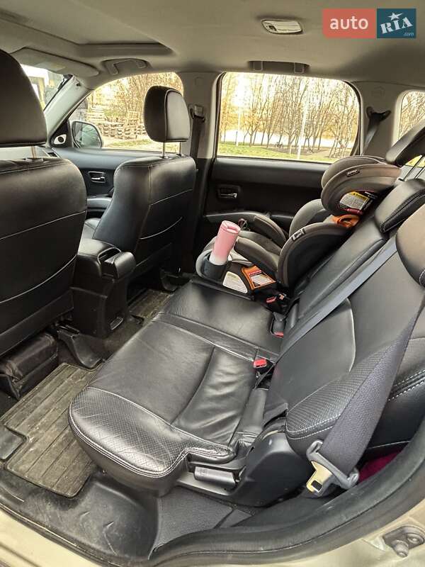 Внедорожник / Кроссовер Mitsubishi Outlander 2009 в Киеве