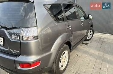Внедорожник / Кроссовер Mitsubishi Outlander 2012 в 