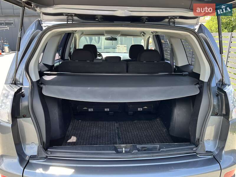 Позашляховик / Кросовер Mitsubishi Outlander 2012 в Львові