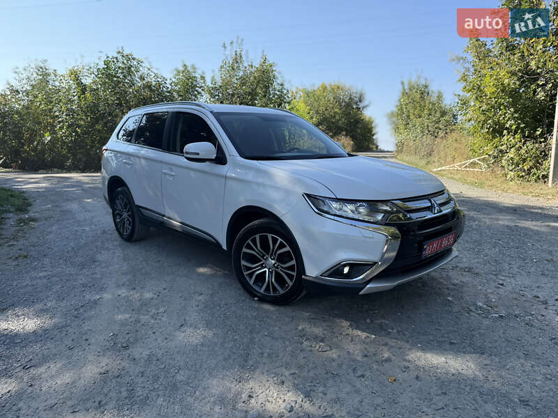 Mitsubishi Outlander 2016