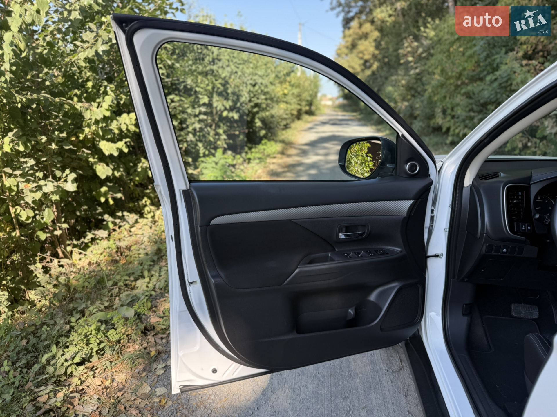 2016 Mitsubishi Outlander - мініатюра 19
