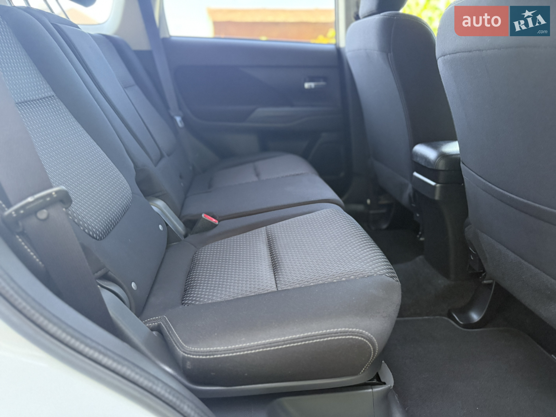 2016 Mitsubishi Outlander - мініатюра 35