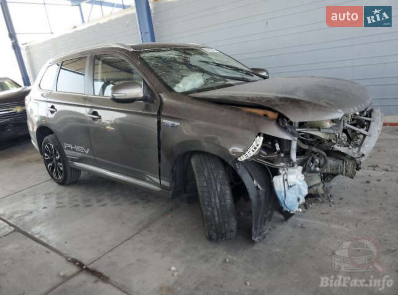 Внедорожник / Кроссовер Mitsubishi Outlander 2018 в Виннице