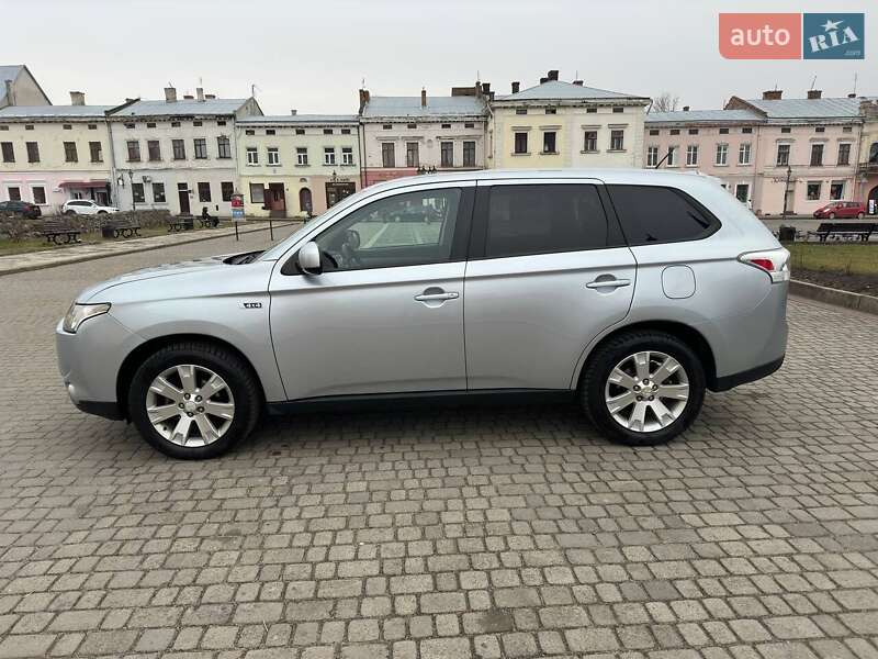 Mitsubishi Outlander 2013