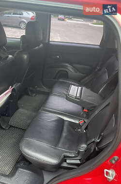 Внедорожник / Кроссовер Mitsubishi Outlander 2007 в 