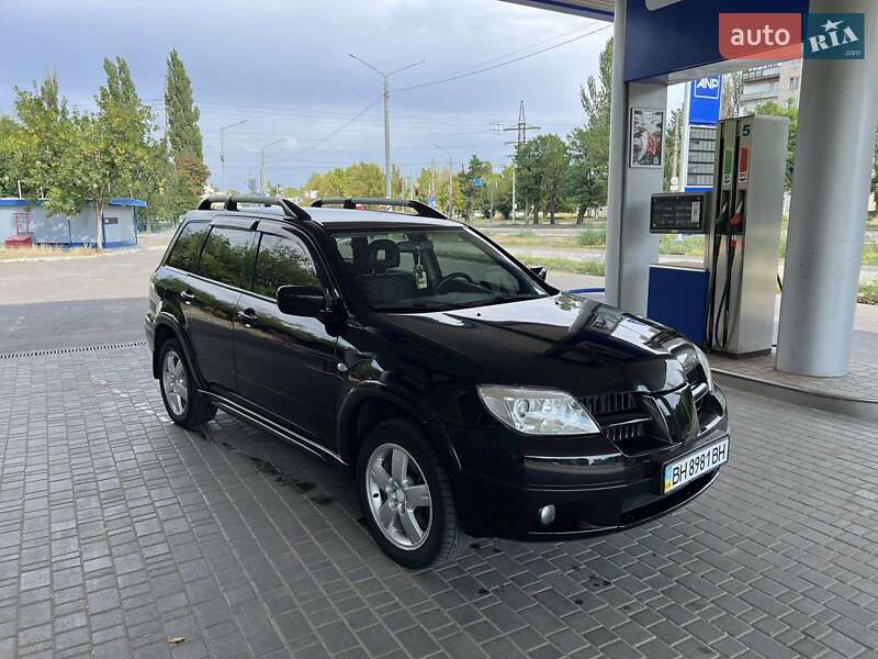 Внедорожник / Кроссовер Mitsubishi Outlander 2007 в Николаеве