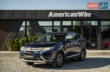 Внедорожник / Кроссовер Mitsubishi Outlander 2016 в Черновцах