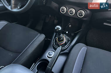 Внедорожник / Кроссовер Mitsubishi Outlander 2007 в 
