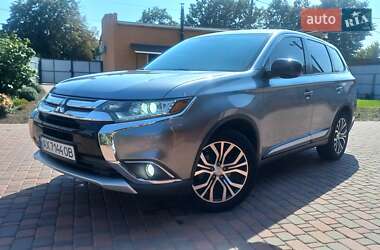 Внедорожник / Кроссовер Mitsubishi Outlander 2017 в Миргороде