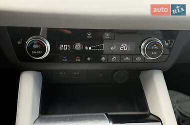 Внедорожник / Кроссовер Mitsubishi Outlander 2022 в 