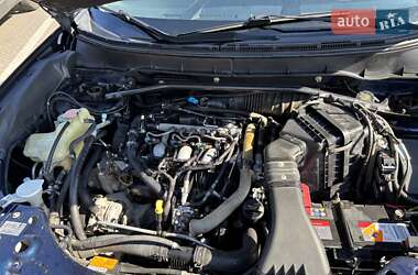 Внедорожник / Кроссовер Mitsubishi Outlander 2010 в 