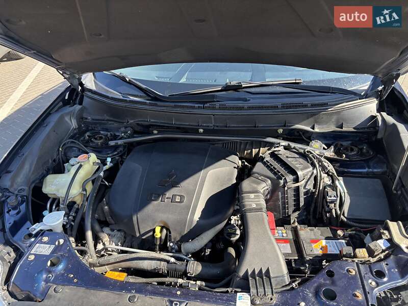 Позашляховик / Кросовер Mitsubishi Outlander 2010 в Білій Церкві