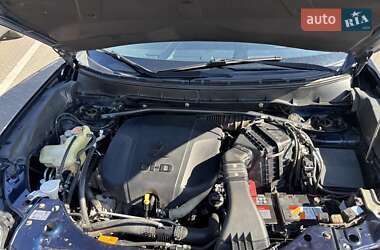 Внедорожник / Кроссовер Mitsubishi Outlander 2010 в 