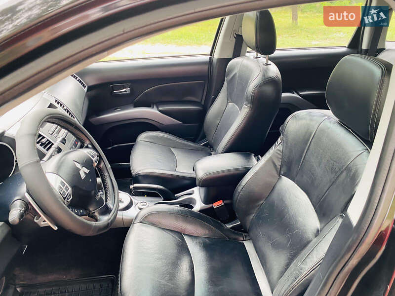 Внедорожник / Кроссовер Mitsubishi Outlander 2008 в Харькове