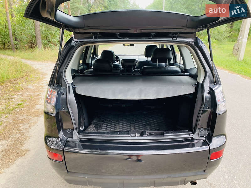 Внедорожник / Кроссовер Mitsubishi Outlander 2008 в Харькове