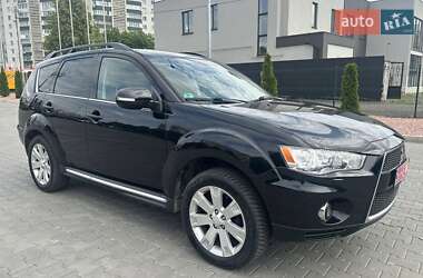 Внедорожник / Кроссовер Mitsubishi Outlander 2011 в 