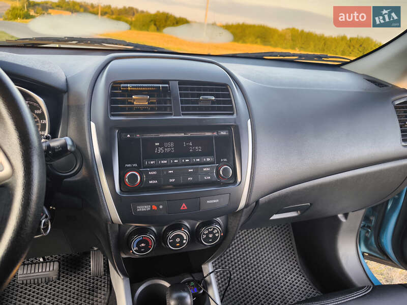 Внедорожник / Кроссовер Mitsubishi Outlander 2014 в Мироновке