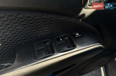Внедорожник / Кроссовер Mitsubishi Outlander 2008 в 