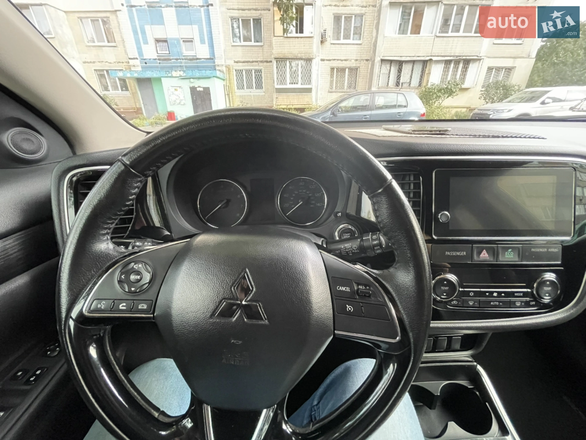 2017 Mitsubishi Outlander - мініатюра 8