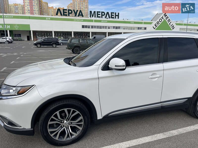 Позашляховик / Кросовер Mitsubishi Outlander 2017 в Києві фото 12 Позашляховик / Кросовер Mitsubishi Outlander 2017 в Києві