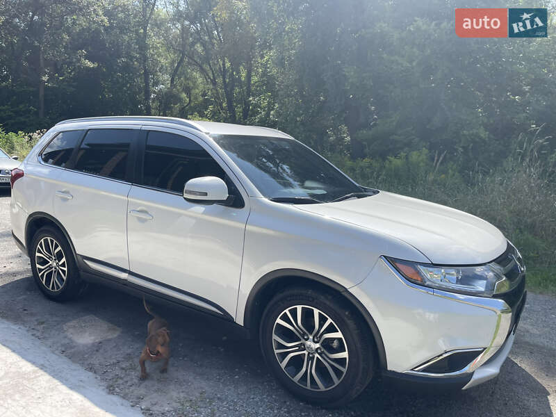 Позашляховик / Кросовер Mitsubishi Outlander 2017 в Києві фото 18 Позашляховик / Кросовер Mitsubishi Outlander 2017 в Києві