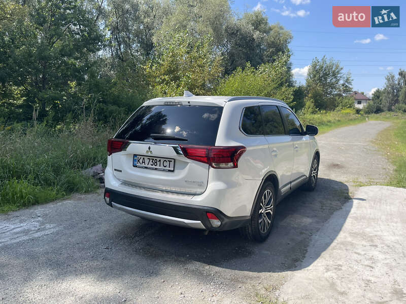 Позашляховик / Кросовер Mitsubishi Outlander 2017 в Києві фото 30 Позашляховик / Кросовер Mitsubishi Outlander 2017 в Києві