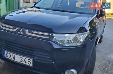 Внедорожник / Кроссовер Mitsubishi Outlander 2013 в Радивилове