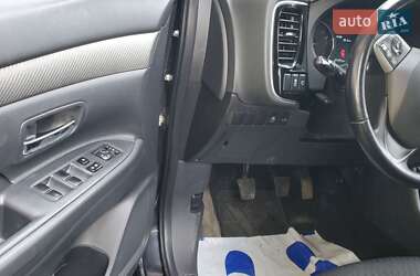 Позашляховик / Кросовер Mitsubishi Outlander 2013 в Радивиліві