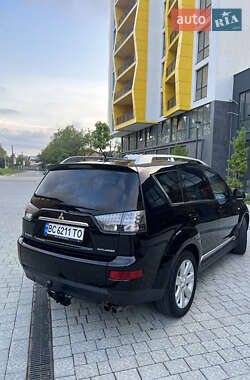 Внедорожник / Кроссовер Mitsubishi Outlander 2009 в 