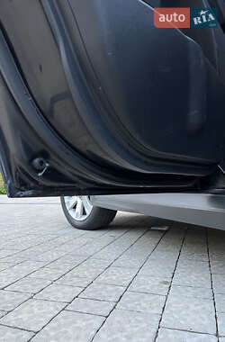 Внедорожник / Кроссовер Mitsubishi Outlander 2009 в 