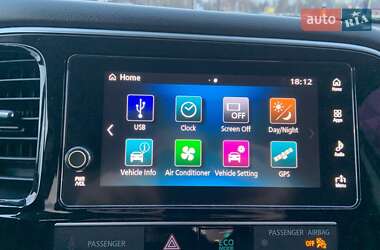Внедорожник / Кроссовер Mitsubishi Outlander 2019 в 
