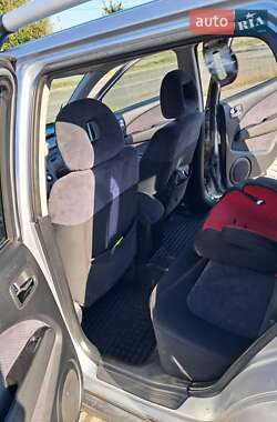 Внедорожник / Кроссовер Mitsubishi Outlander 2003 в 