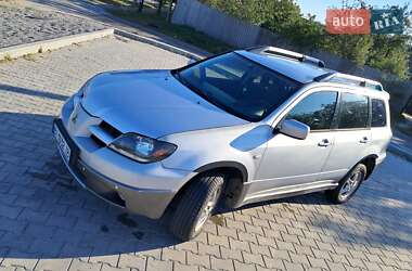 Внедорожник / Кроссовер Mitsubishi Outlander 2003 в 