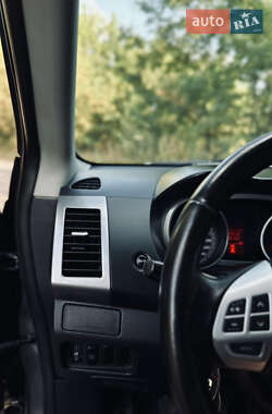 Внедорожник / Кроссовер Mitsubishi Outlander 2007 в 