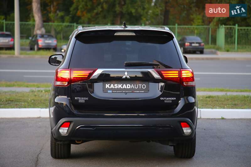 Внедорожник / Кроссовер Mitsubishi Outlander 2018 в Харькове