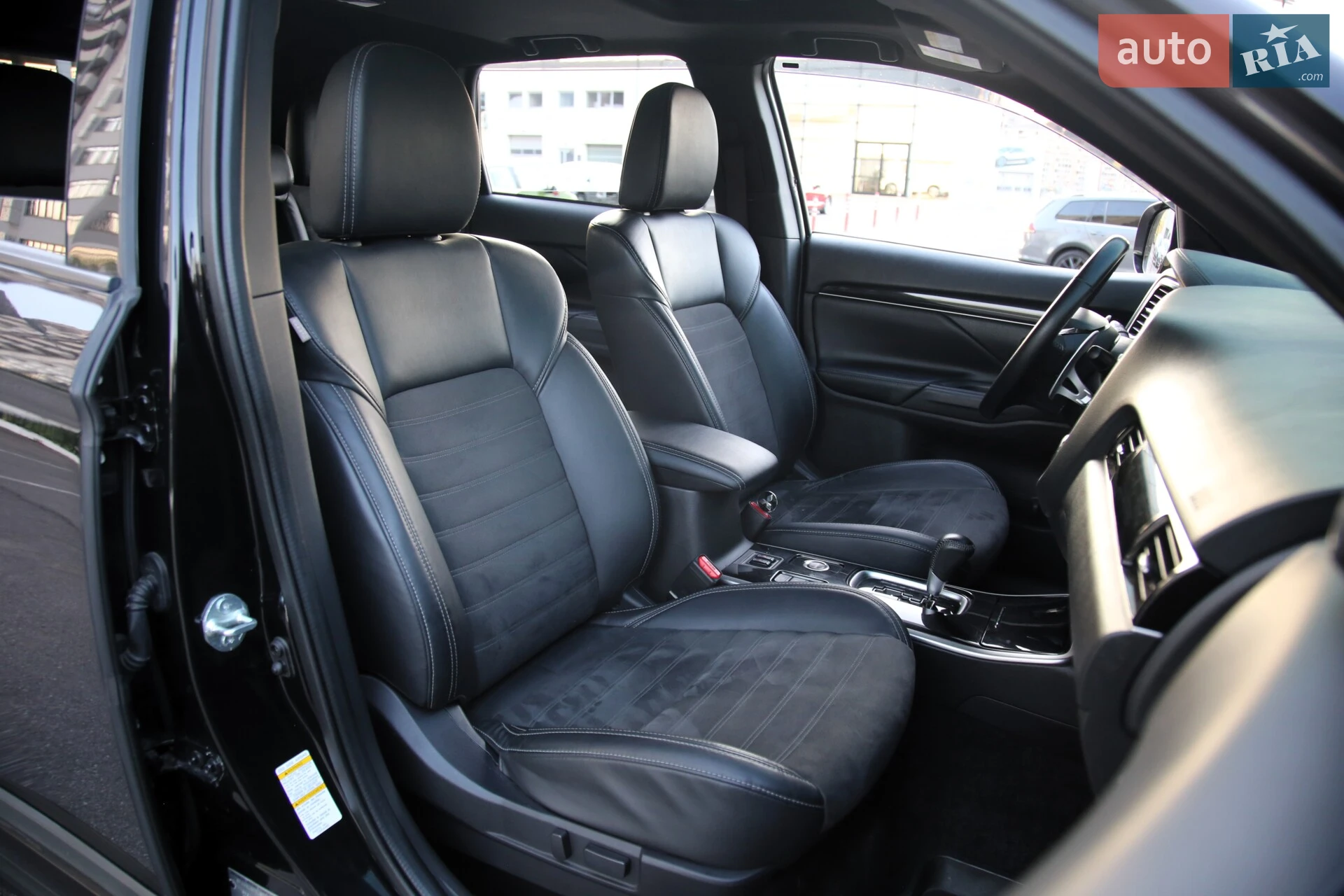 2018 Mitsubishi Outlander - мініатюра 11