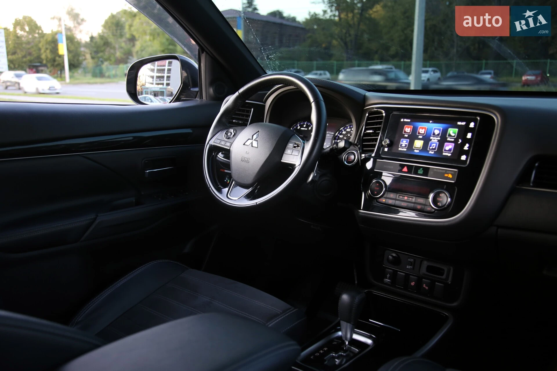2018 Mitsubishi Outlander - мініатюра 12