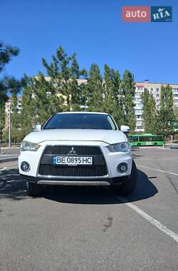 Внедорожник / Кроссовер Mitsubishi Outlander 2010 в Николаеве