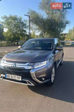 Внедорожник / Кроссовер Mitsubishi Outlander 2021 в Днепре