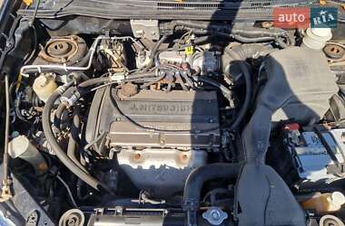 Внедорожник / Кроссовер Mitsubishi Outlander 2005 в 