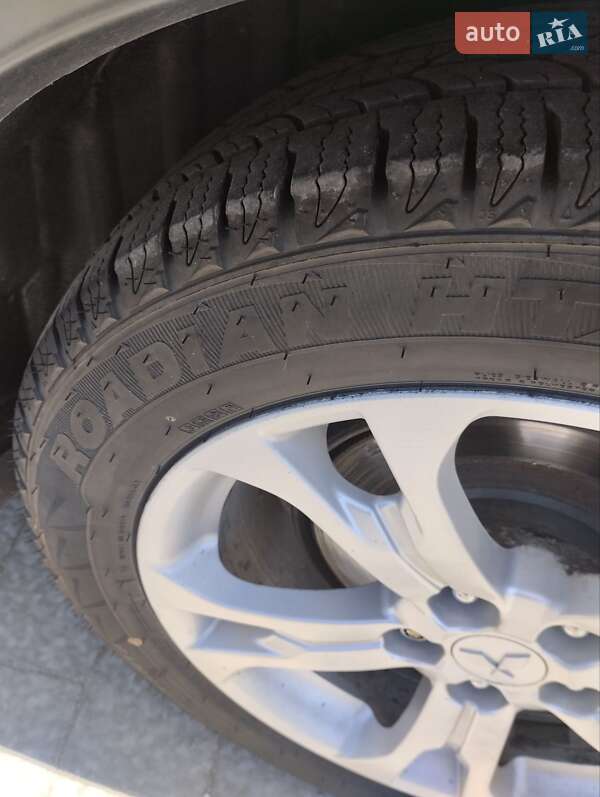 Позашляховик / Кросовер Mitsubishi Outlander 2014 в Житомирі