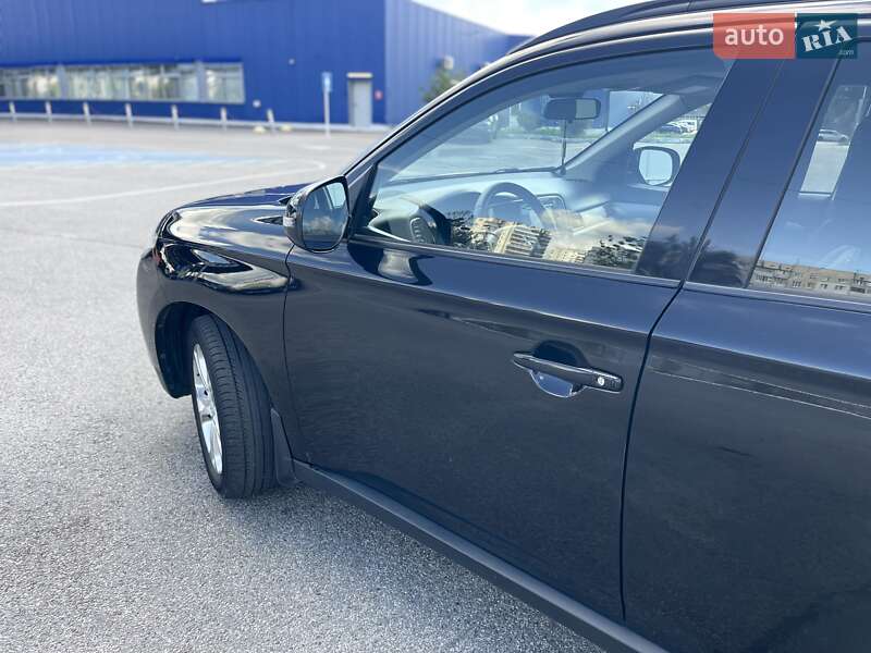 Внедорожник / Кроссовер Mitsubishi Outlander 2013 в Львове фото 10 Внедорожник / Кроссовер Mitsubishi Outlander 2013 в Львове