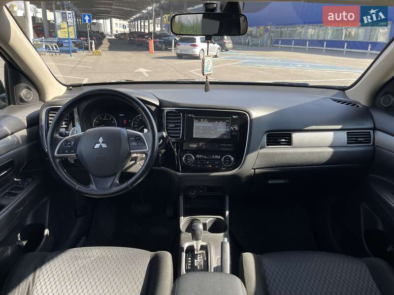 Внедорожник / Кроссовер Mitsubishi Outlander 2013 в Львове фото 30 Внедорожник / Кроссовер Mitsubishi Outlander 2013 в Львове