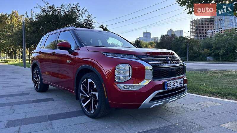 Mitsubishi Outlander 2023