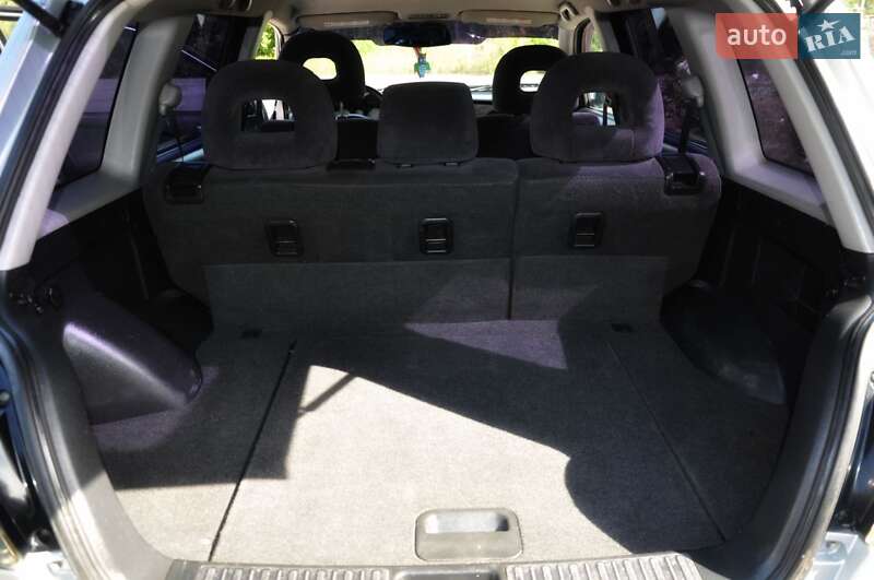 Внедорожник / Кроссовер Mitsubishi Outlander 2004 в Полтаве