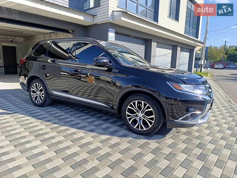 Позашляховик / Кросовер Mitsubishi Outlander 2016 в Білій Церкві фото 7 Позашляховик / Кросовер Mitsubishi Outlander 2016 в Білій Церкві