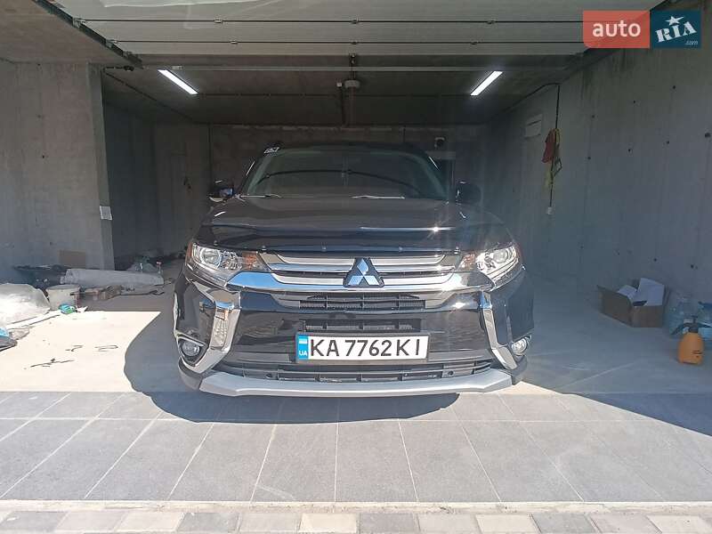 Позашляховик / Кросовер Mitsubishi Outlander 2016 в Білій Церкві фото 20 Позашляховик / Кросовер Mitsubishi Outlander 2016 в Білій Церкві