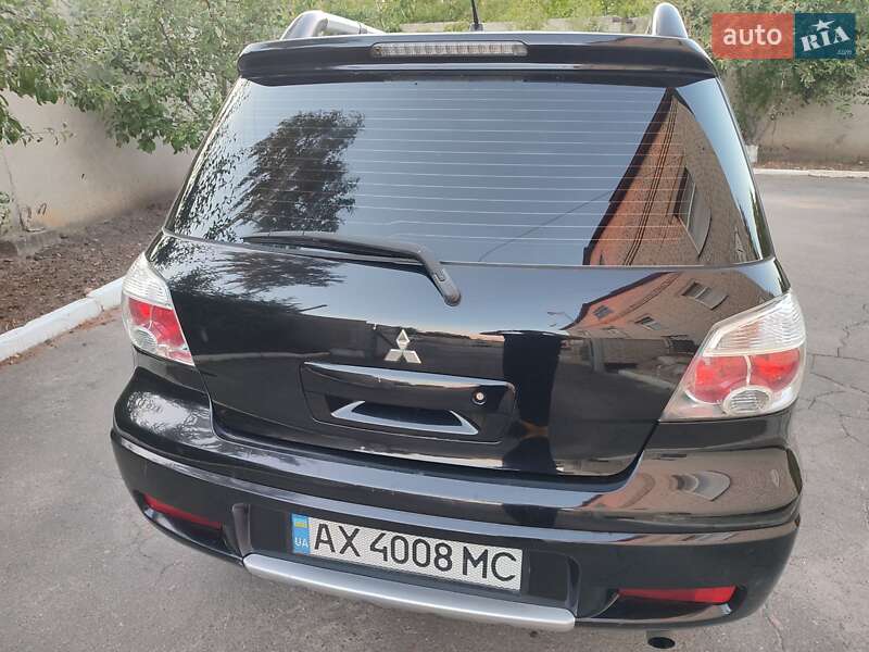 Внедорожник / Кроссовер Mitsubishi Outlander 2007 в Краснокутске
